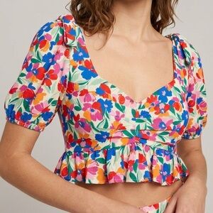 FORE Floral Puff Sleeve Peplum Crop Top - Multicolor women’s size medium